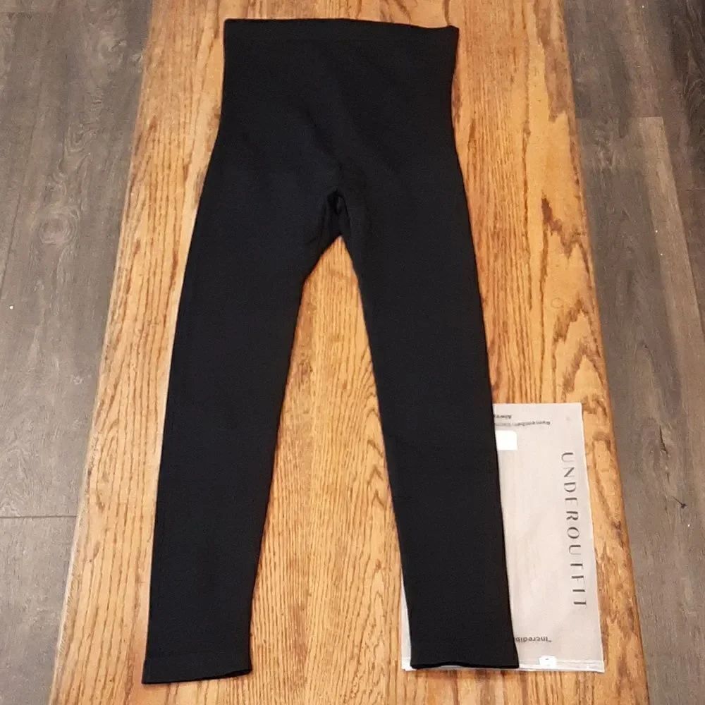 UNDEROUTFIT Black High Waist Legging Shapewear